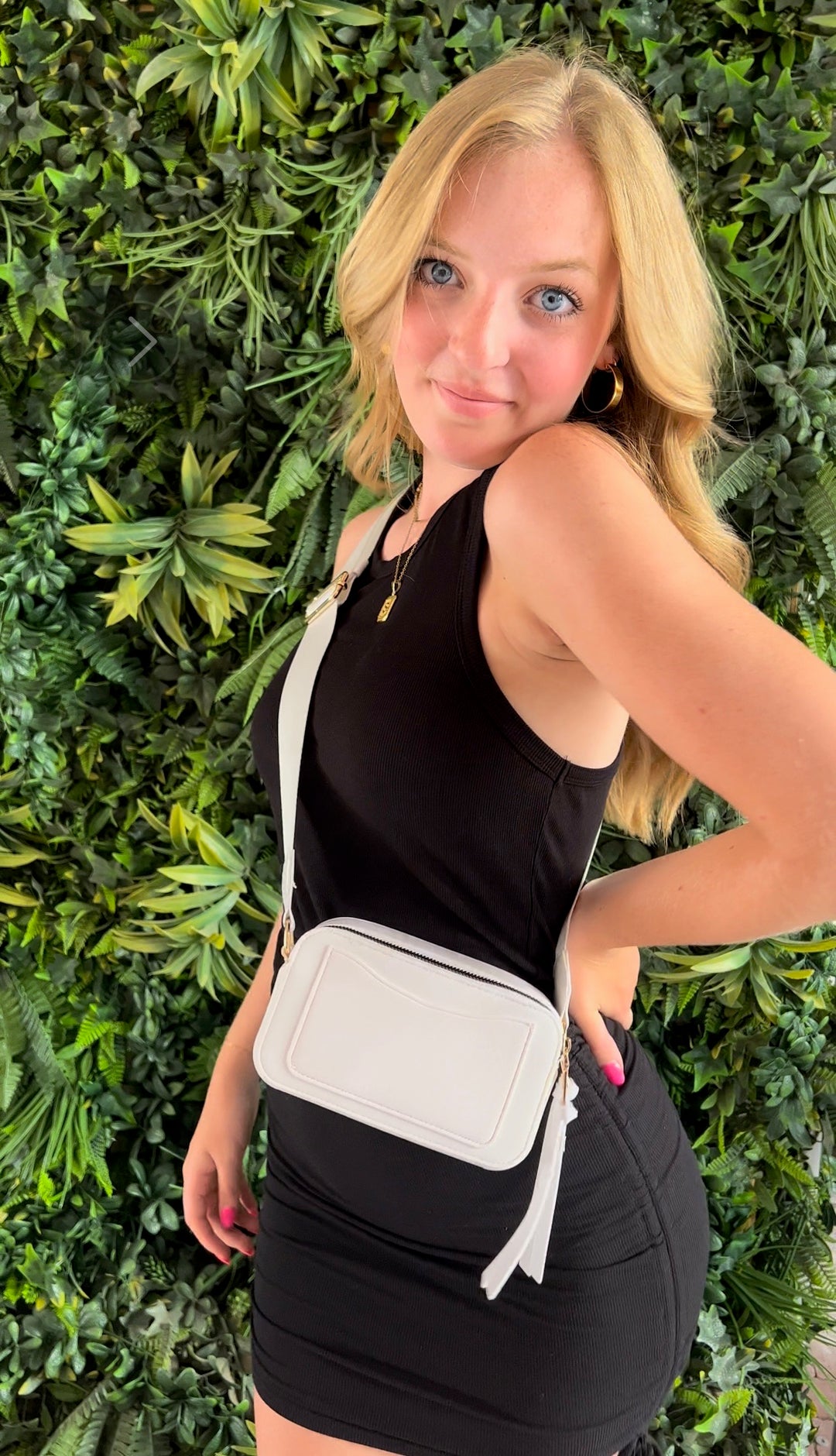 Niki sling bag Clearance