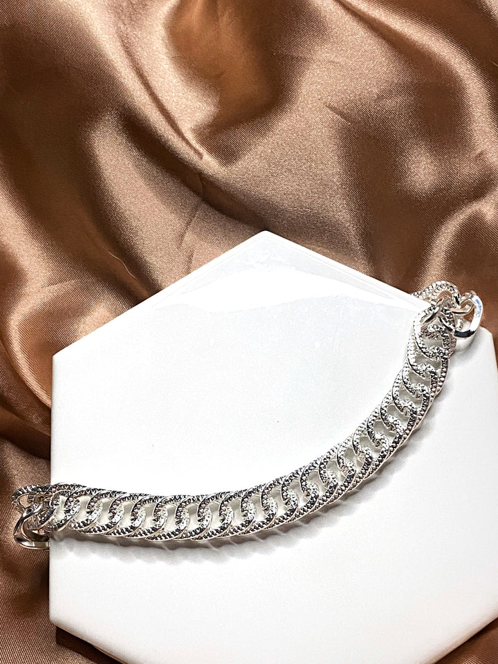 Joelle Textured Chain Link Necklace